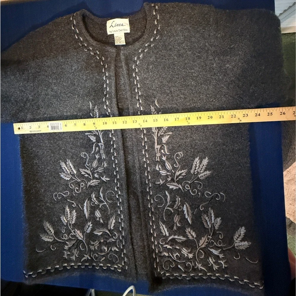 Linea Louis Dell'Olio Wool Cardigan M Gray Floral Embroidered Cottagecore A32601